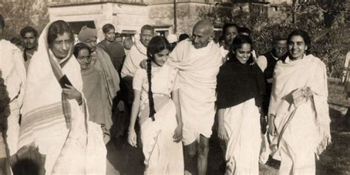 Age, Husband, And Political Journey