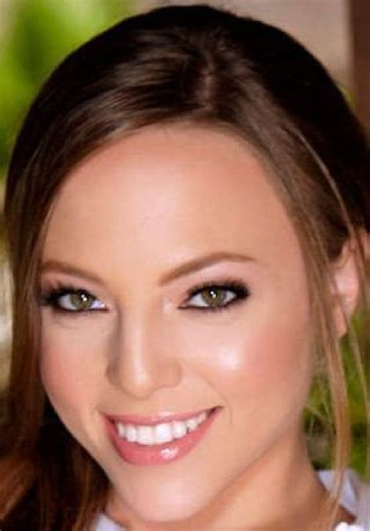 Aubrey Howard Wikipedia, Age, Height, Instagram, Boyfriend, Family ·
