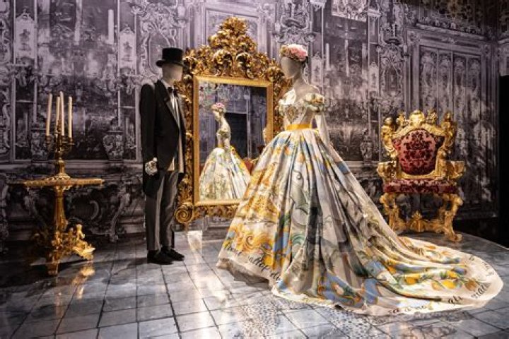 Discover "kate couture-moncure": Where Fashion Meets Art