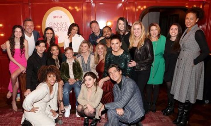 Ginny and Georgia Cast ·
