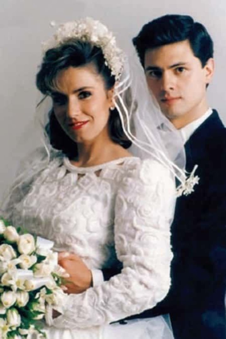 How was Former Mexican President Enrique Pena Nieto Married Life with Late Wife Monica Pretelini? ·