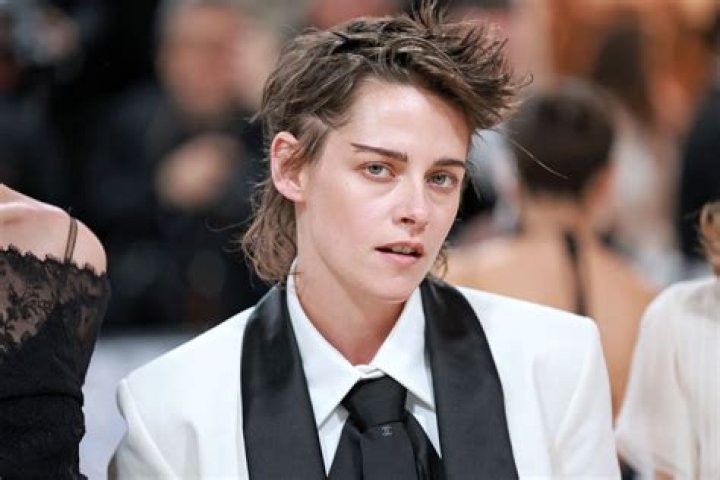 Is Fivel Stewart Gay? Tattoo Meaning And Partner Details To Know About The Actress ·