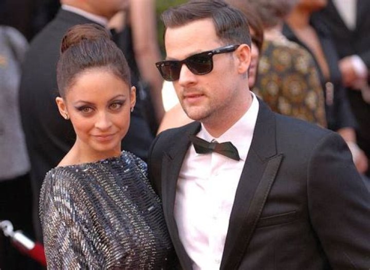 Joel Madden Height, Weight, Age, Spouse, Family, Facts, Biography