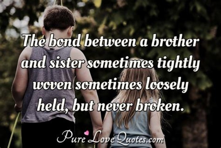 Know More About Her Sister and Siblings ·