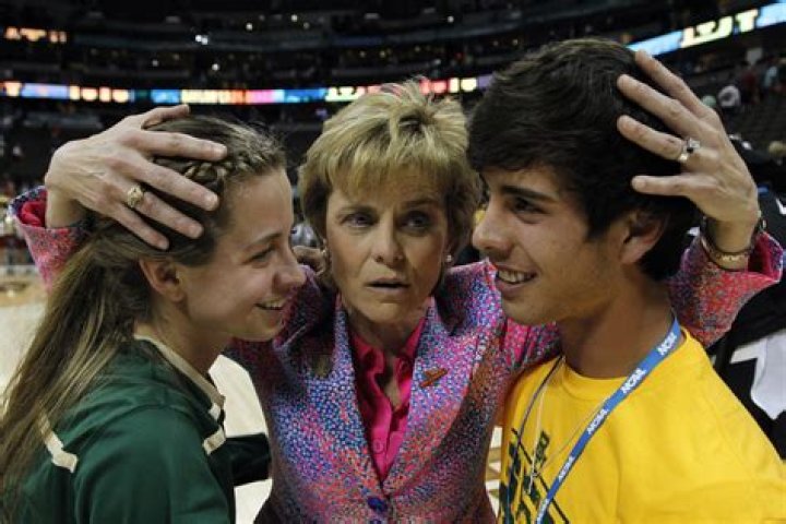 LSU Women’s Basketball Coach Husband: Who is Randy Robertson?