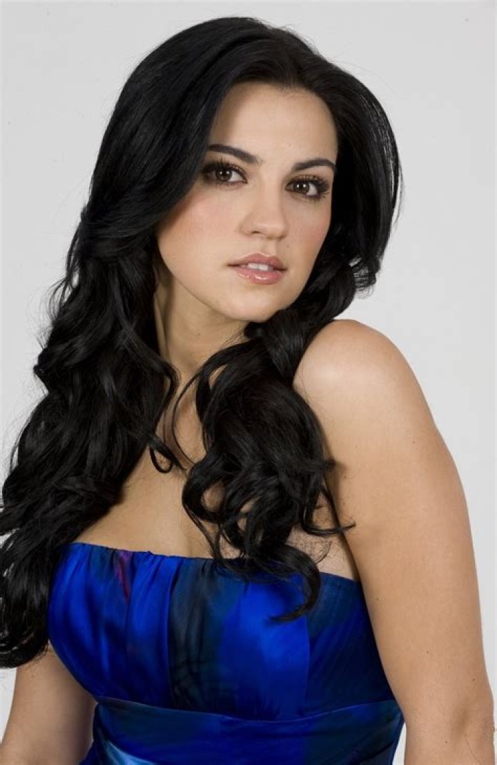Maite Perroni ·