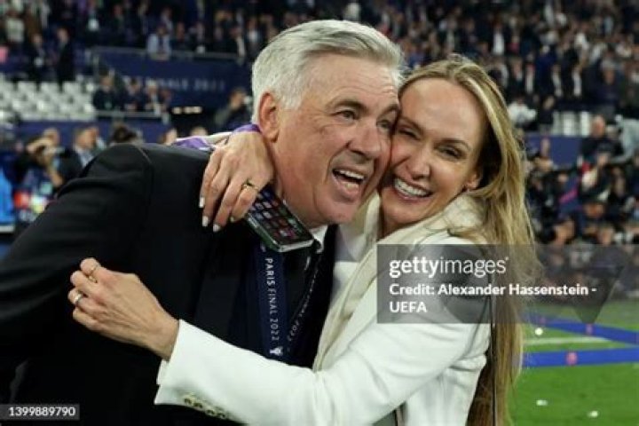 Meet Mariann Barrena McClay, wife of football coach Carlo Ancelotti. ·