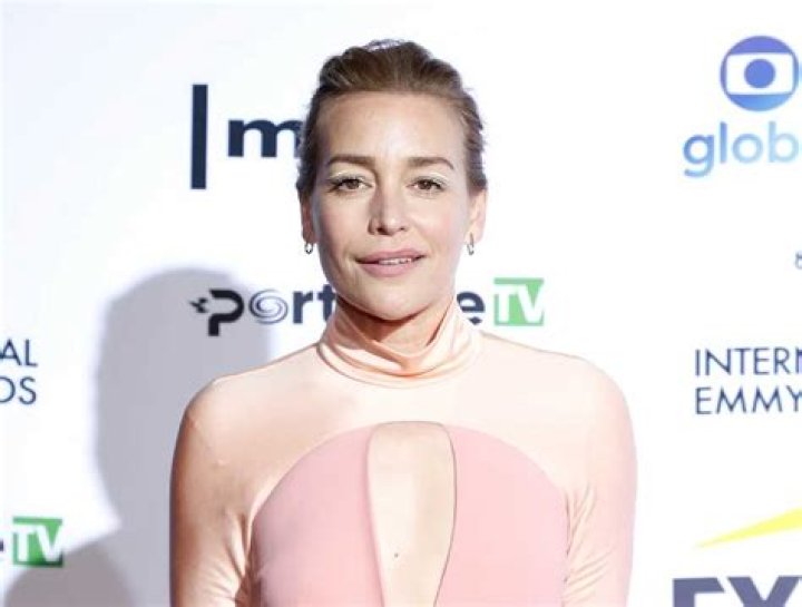 Piper Perabo Net Worth ·