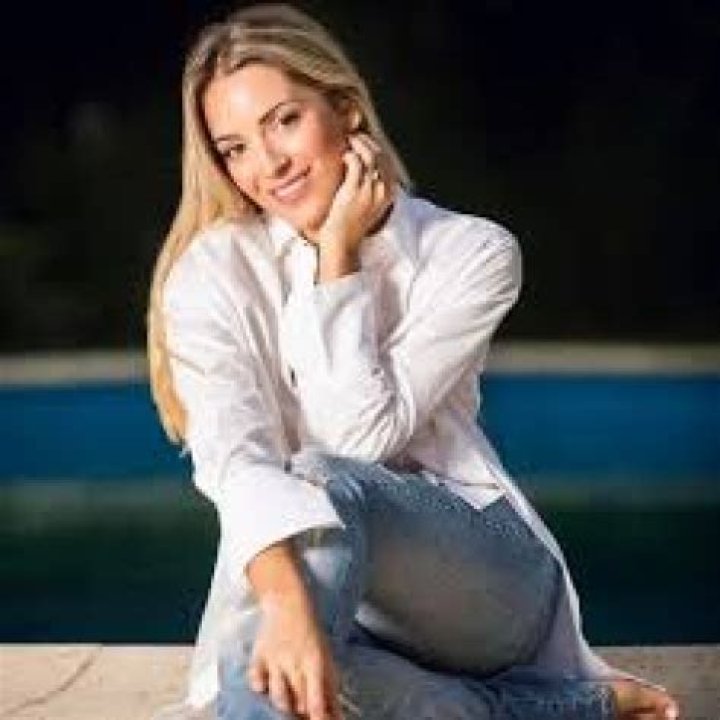 Rebecca Sweet Height, Weight, Net Worth, Age, Birthday, Wikipedia, Who, Instagram, Biography ·