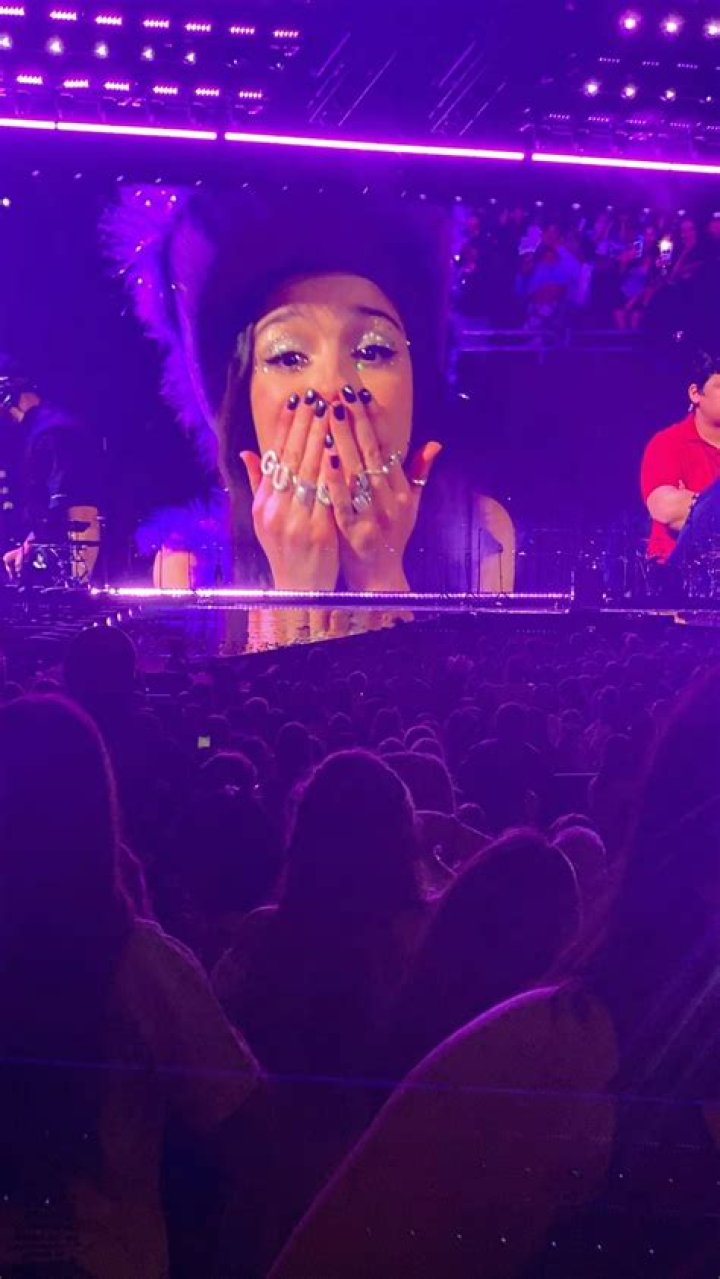 Unveiling The Magic Of Surprise Songs: Chicago Night 2