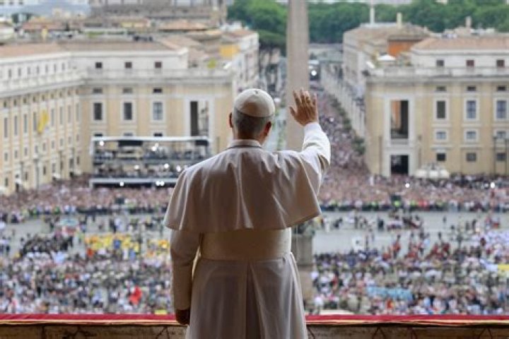 Unveiling The Symbolism And Impact Of "Pope The Barber Tent Photos"