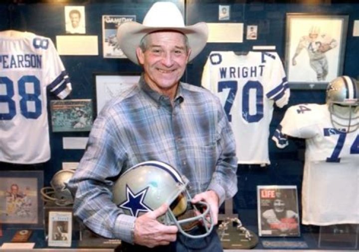 Walt Garrison Cause of Death, Age, Family, Net Worth ·