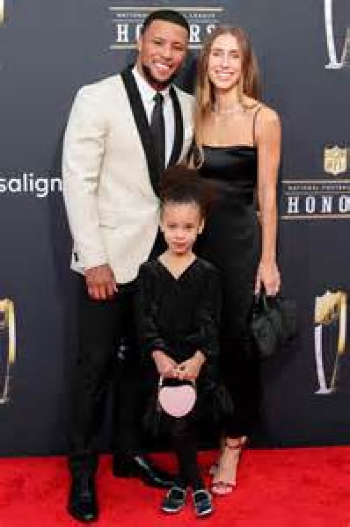 What's Happening in Lucas Congdon's Married Life? Find Amusing Things About His Wife & Children ·