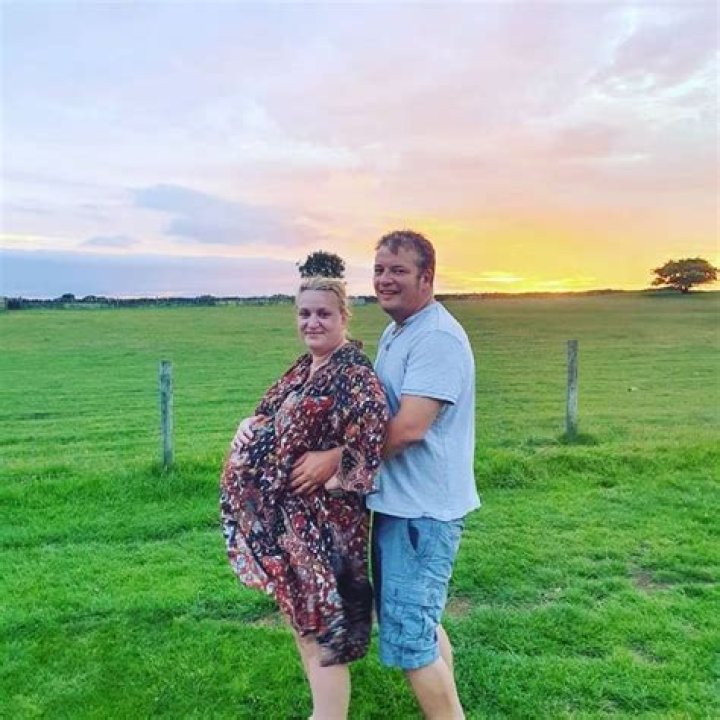 Who is Daisy May Cooper Husband? Is Daisy May married? ·