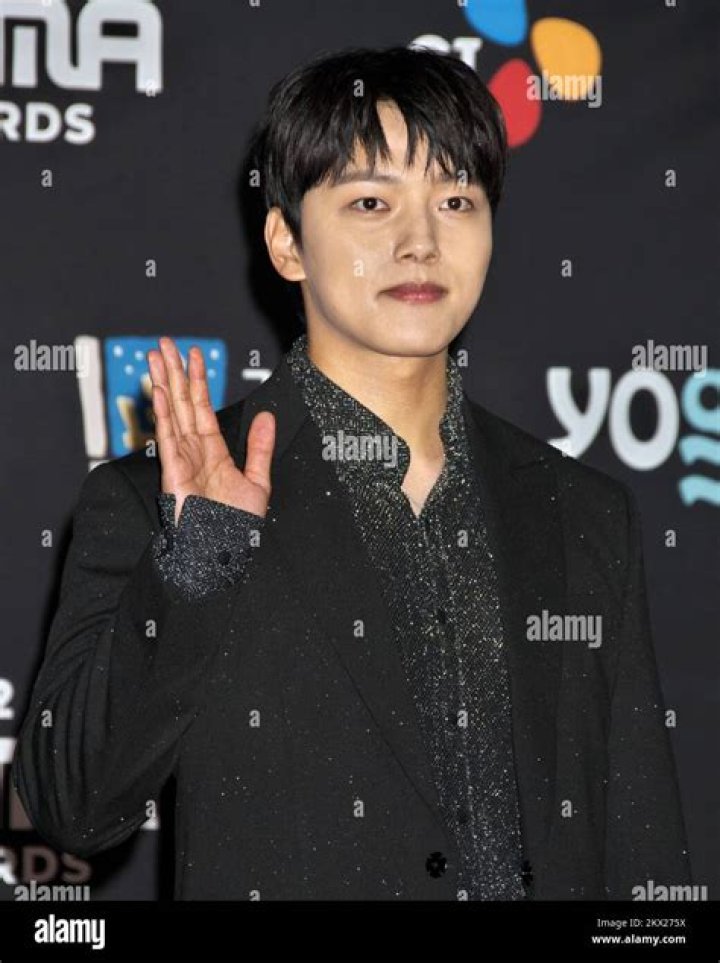 Yeo Jin Goo's Marital Status Unveiled